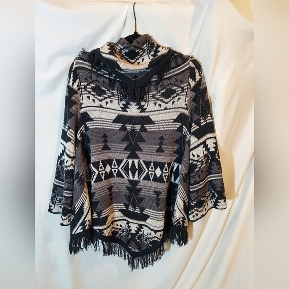 Billabong Women's Black & Cream Southwestern Print Cardigan With Fringe #boho - Picture 2 of 7